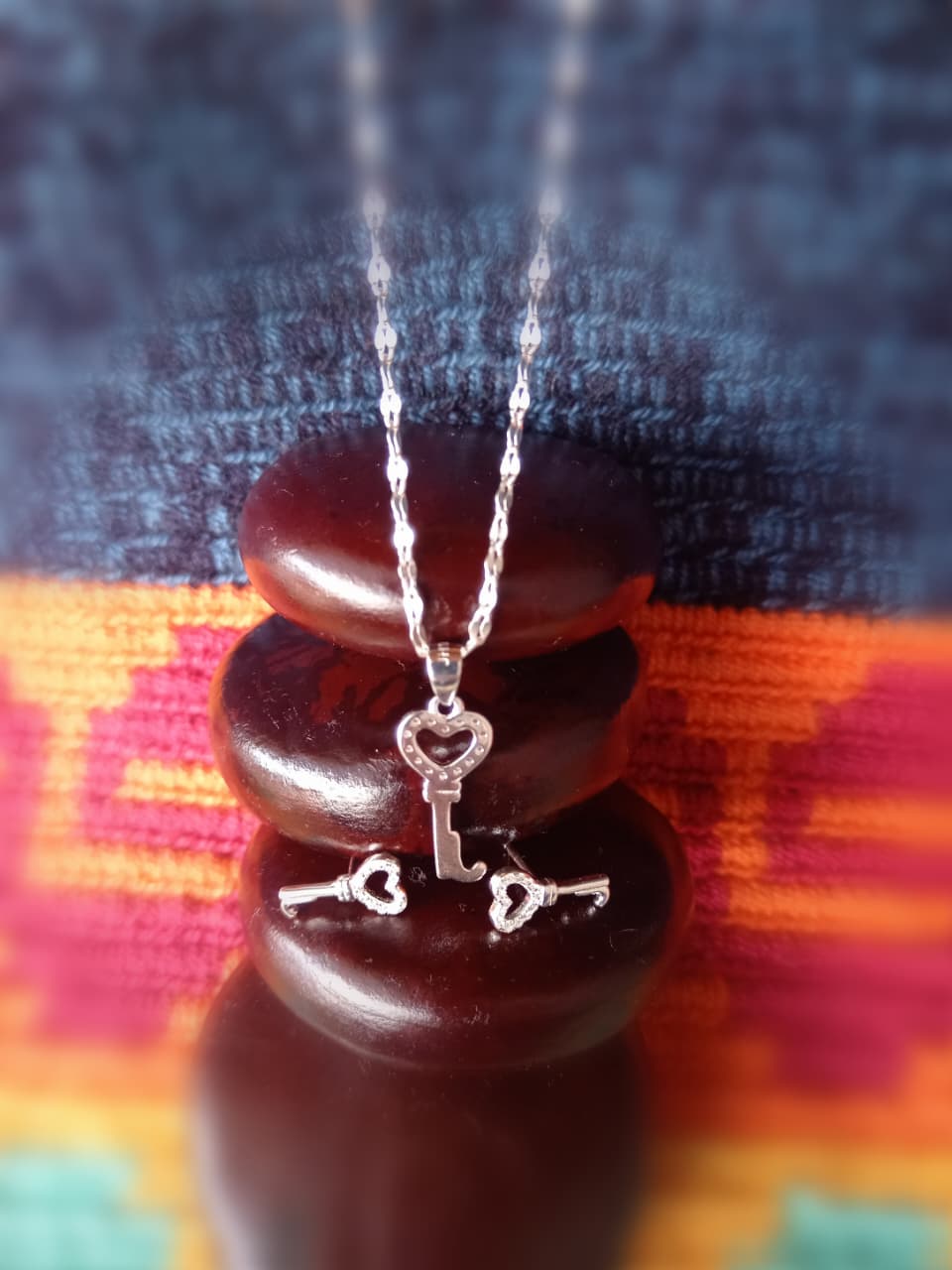 Conjunto en Plata 925 – Cadena y Aretes Llave Corazón